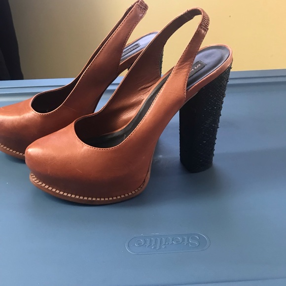 Chic slingback pumps! - Picture 2 of 4